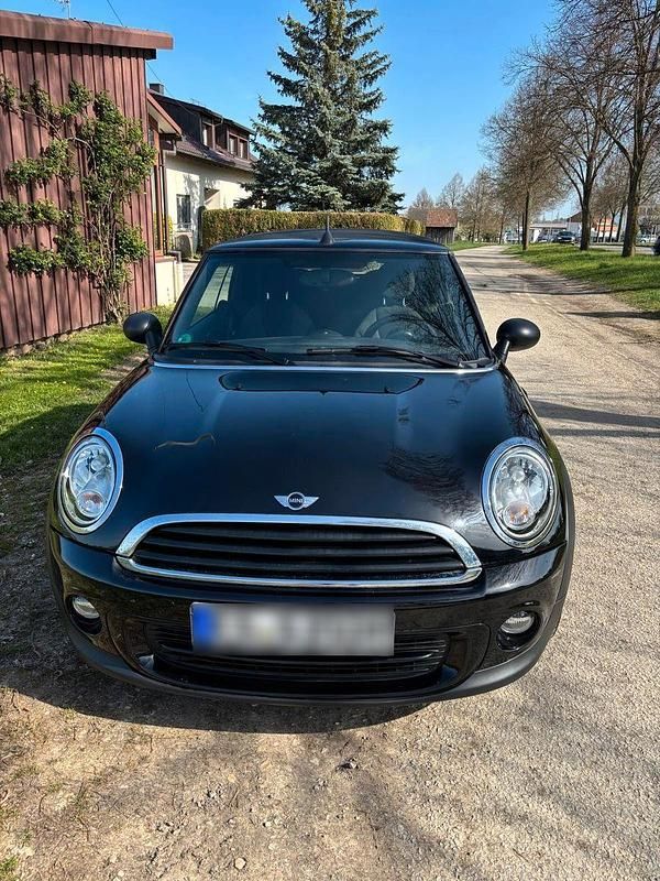 Used Mini ONE 98 HP (72 kW) 2016 Black Hatchback