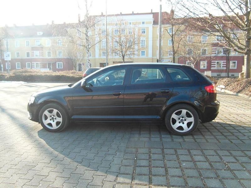 Gebraucht Audi A3 125 PS (91 kW) 2009 Schwarz Limousine