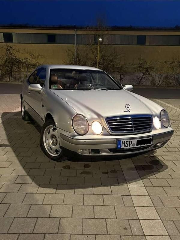 Gebraucht Mercedes CLK320 Elegance 218 PS (160 kW) 1999 Silber Coupé