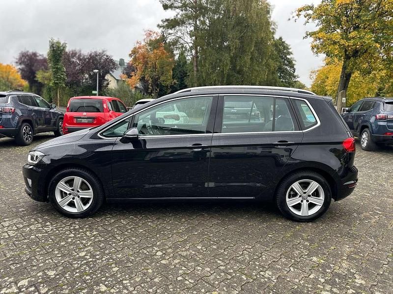 Gebraucht VW Golf VII Highline 125 PS (91 kW) 2015 Schwarz Kombi