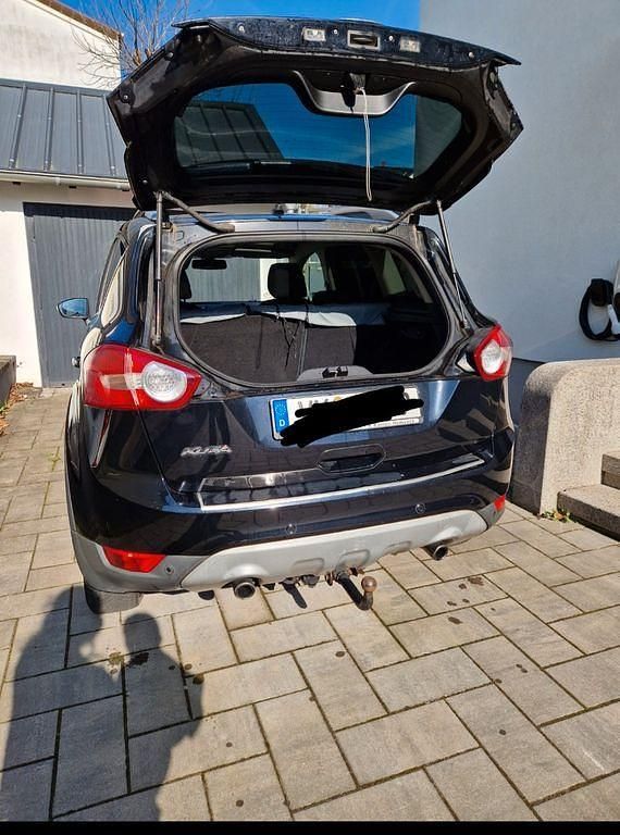 Gebraucht Ford Kuga 163 PS (119 kW) 2012 Schwarz SUV
