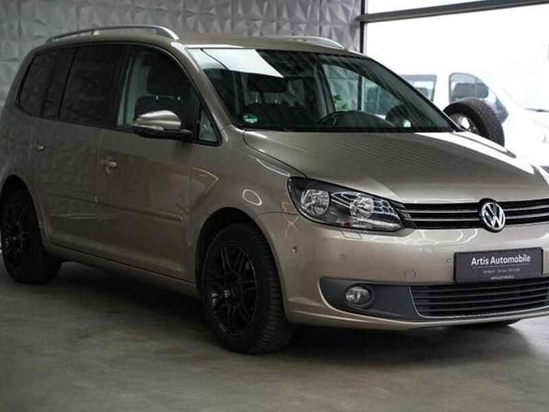 Gebraucht VW Touran Cup 140 PS (102 kW) 2014 Beige Van / Kleinbus