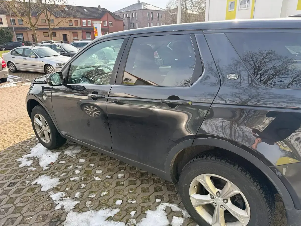 Gebraucht Land Rover Discovery Sport 150 PS (110 kW) 2015 Schwarz SUV