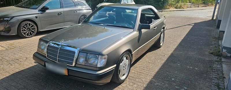 Andere farben Gebraucht 1988 Mercedes E300 Coupé | 13.500 € - Bild 1/4