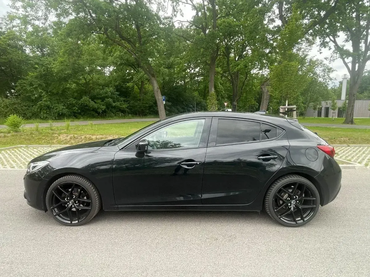 Gebraucht Mazda 3 Sports-Line 150 PS (110 kW) 2016 Schwarz Limousine