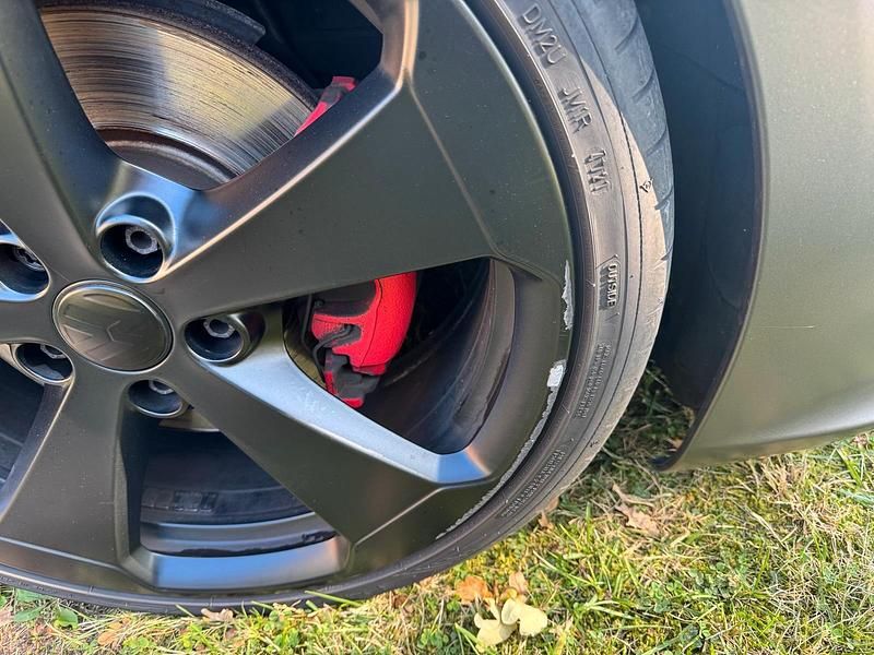 Second-hand VW Golf VII Edition 235 CP (172 kW) 2012 Gri Hatchback