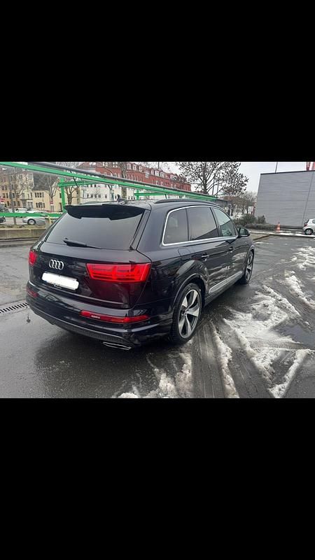 Gebraucht Audi Q7 S-Line 272 PS (200 kW) 2016 Blau SUV