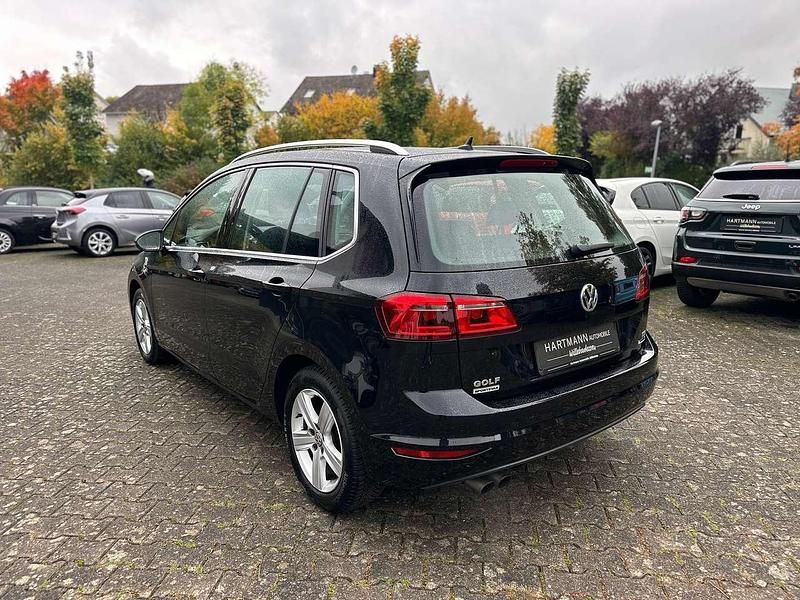 Gebraucht VW Golf VII Highline 125 PS (91 kW) 2015 Schwarz Kombi