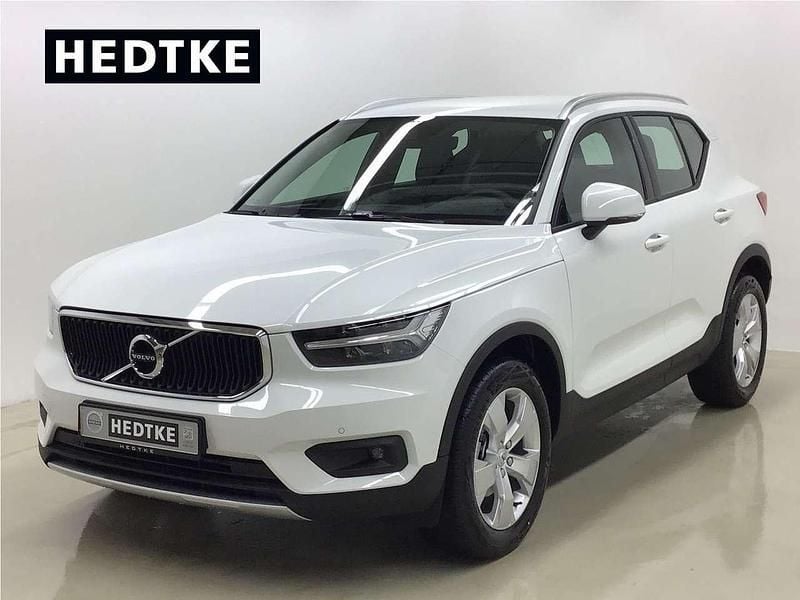 Weiß Gebraucht 2021 Volvo XC40 Momentum SUV | 22.990 € (Fairer Preis) - Bild 1/4