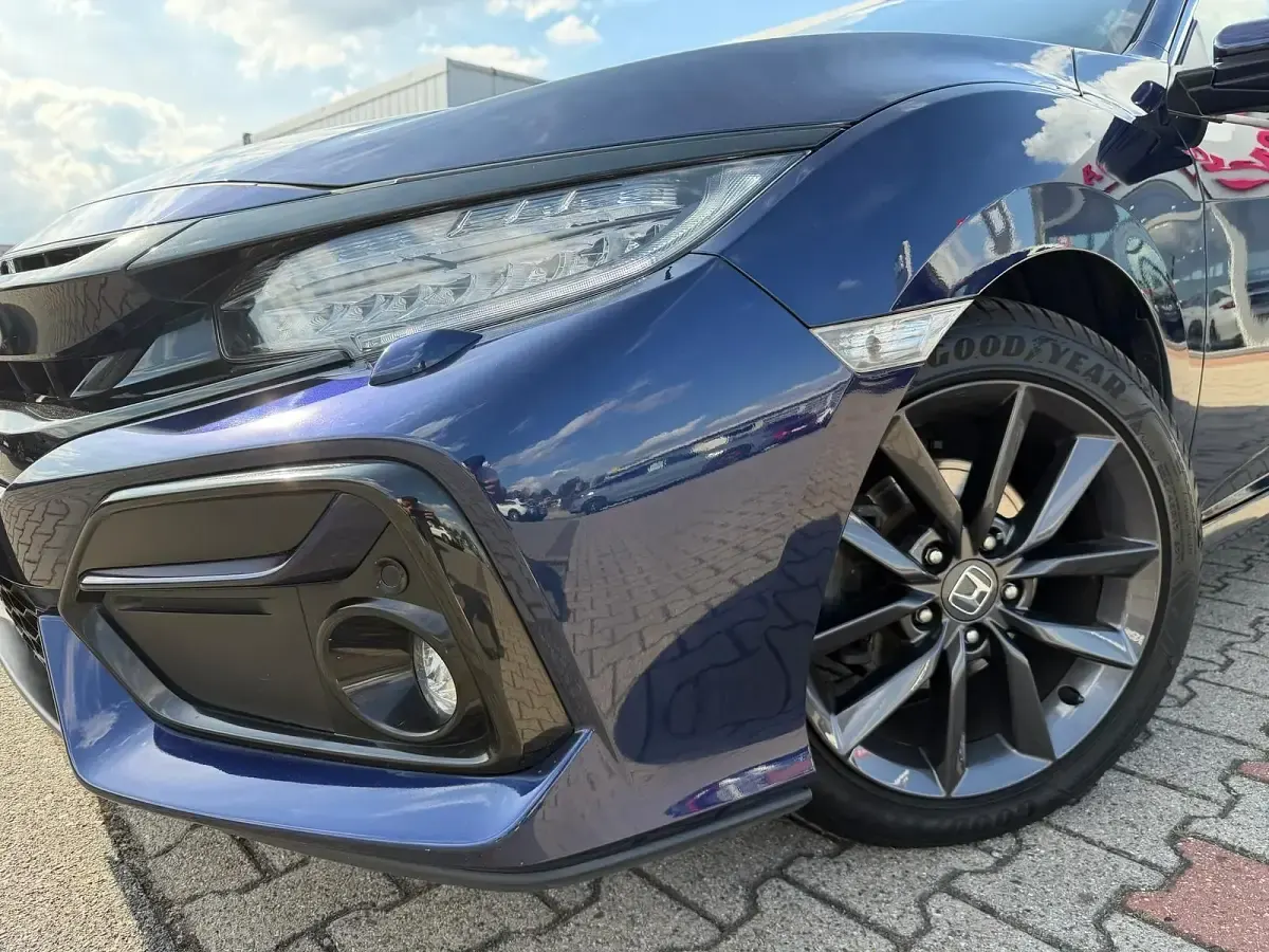 Gebraucht Honda Civic Elegance 126 PS (92 kW) 2022 Obsidian blue p Limousine