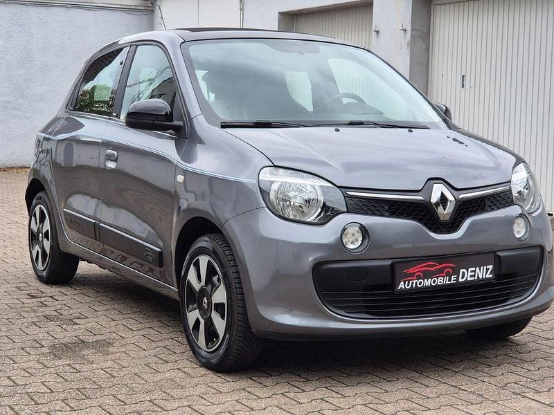 Grau Gebraucht 2017 Renault Twingo LIMITED Kleinwagen | 5.950 € (Fairer Preis) - Bild 1/4