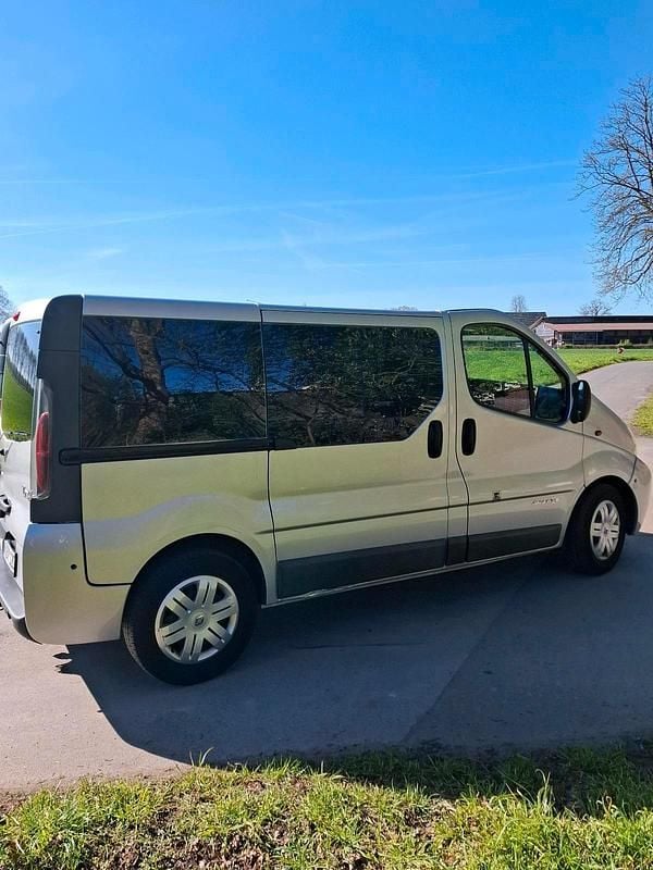 Brugt Renault Trafic 101 HK (74 kW) 2006 Grå MPV