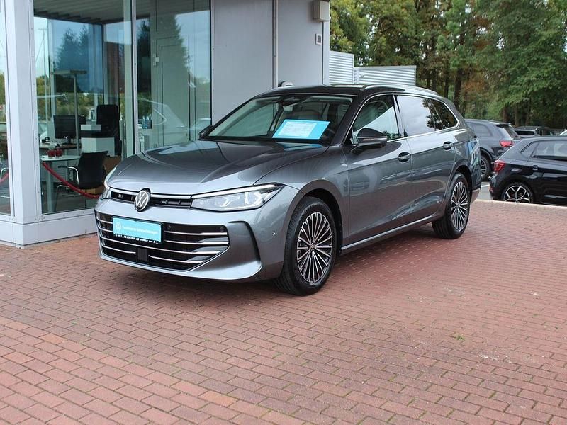 Usata VW Passat Elegance 150 CV (110 kW) 2024 Nero Station wagon
