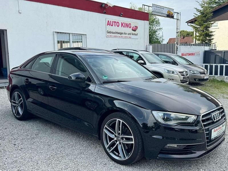 Mythosschwarz Gebraucht 2015 Audi A3 Ambition Limousine | 12.899 € (Etwas zu teuer) - Bild 1/4