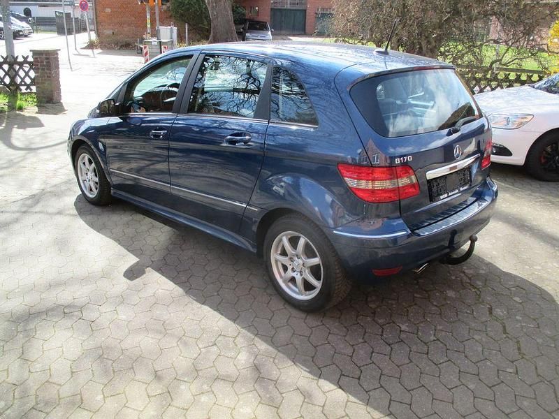 Gebraucht Mercedes B170 116 PS (85 kW) 2009 Blau Van / Kleinbus