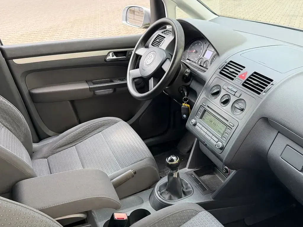 Gebraucht VW Touran Trendline 102 PS (75 kW) 2006 Silber Van / Kleinbus