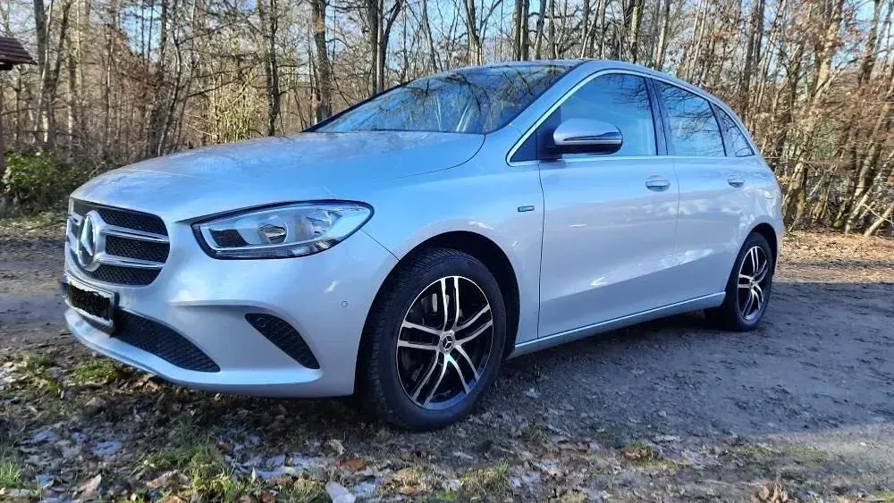 Gebraucht Mercedes B250 160 PS (117 kW) 2021 Silber Kleinwagen