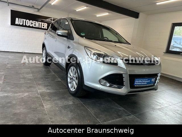 Silber Gebraucht 2016 Ford Kuga Titanium SUV | 11.450 € (Guter Preis) - Bild 1/4