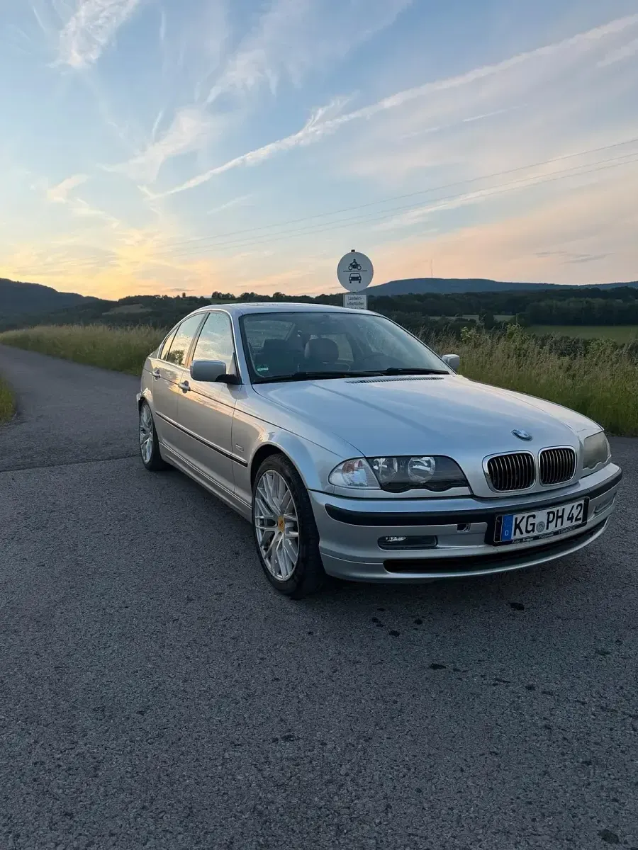 Gebraucht BMW 320 170 PS (125 kW) 2001 Limousine