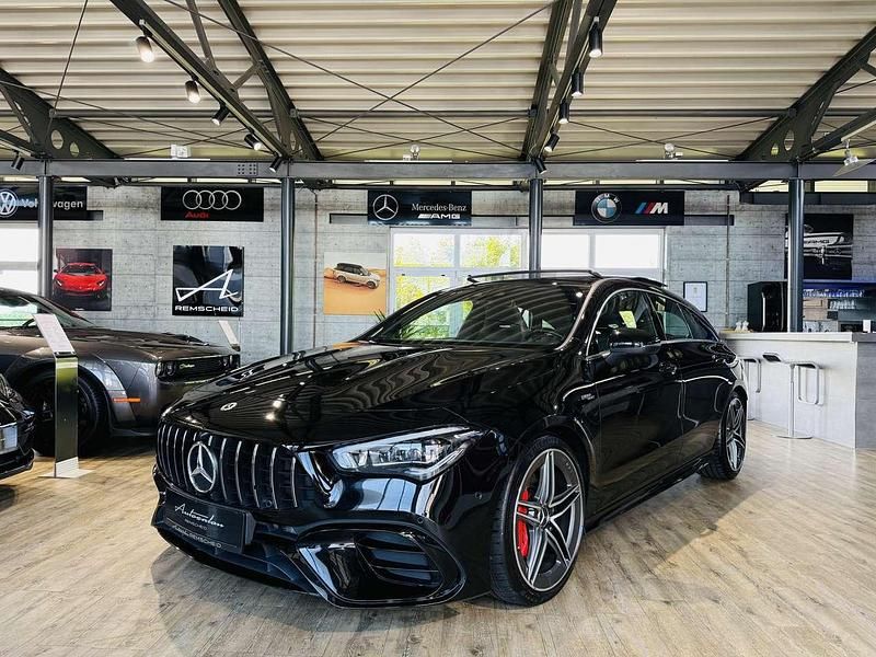 Kosmosschwarz metalliclack Gebraucht 2022 Mercedes CLA45 AMG AMG Kombi | 44.990 € (Guter Preis) - Bild 1/4