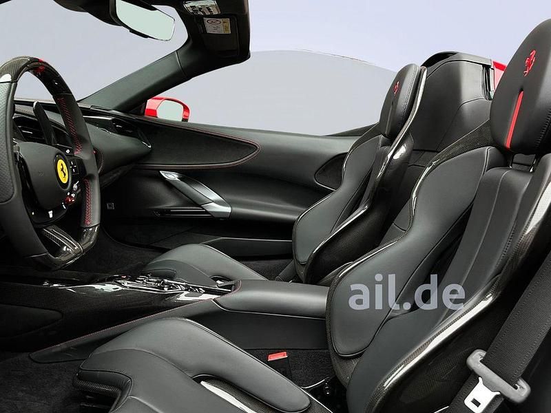 Second-hand Ferrari SF90 999 CP (734 kW) 2024 Roșu Cabrio