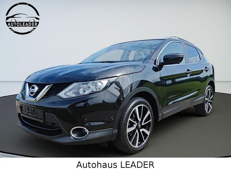 Schwarz Gebraucht 2015 Nissan Qashqai 360º SUV | 12.900 € (Fairer Preis) - Bild 1/4