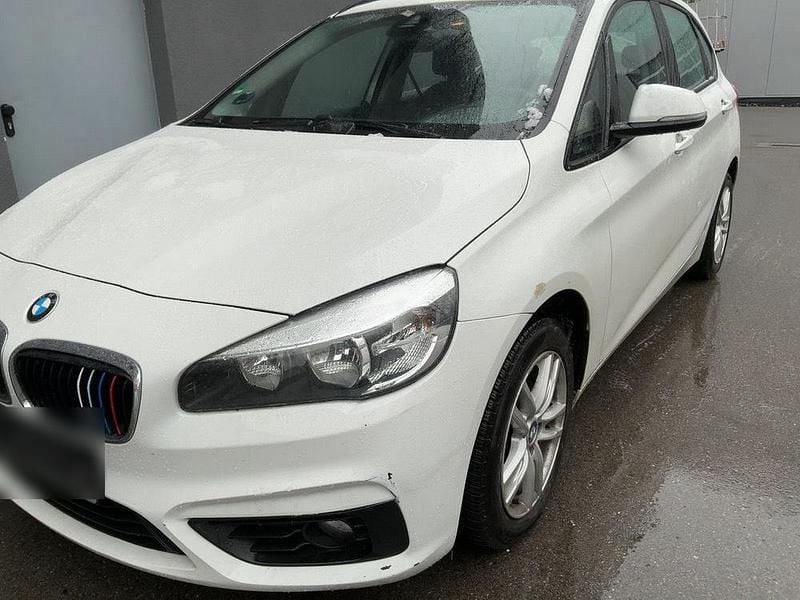 Gebraucht BMW 218 Active Tourer Basis 135 PS (99 kW) 2014 Weiß Van / Kleinbus