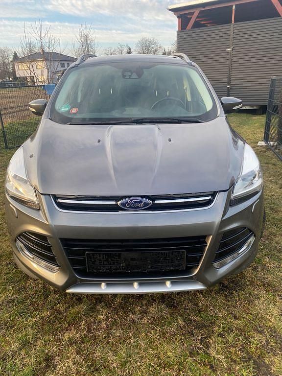 Gebraucht Ford Kuga Titanium 163 PS (119 kW) 2014 Grau SUV