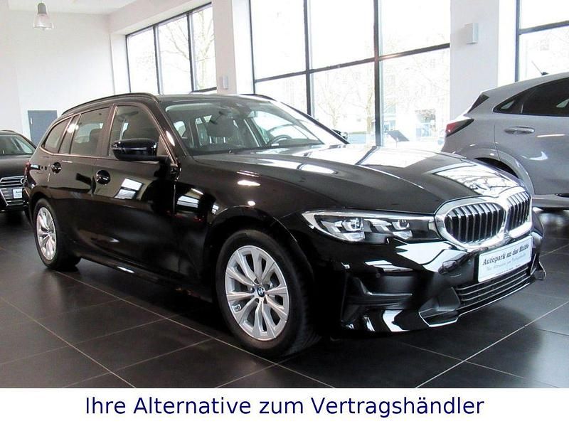 Gebraucht BMW 320 184 PS (135 kW) 2020 Schwarz Limousine