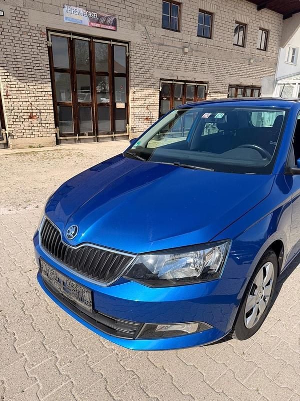 Second-hand Skoda Fabia 60 CP (44 kW) 2016 Albastru Hatchback