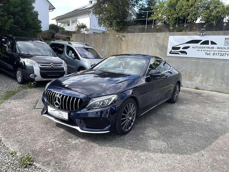 Blau Gebraucht 2016 Mercedes C300 AMG line Coupé | 22.999 € (Fairer Preis) - Bild 1/4