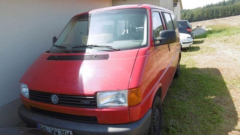 Gebraucht VW T4 102 PS (75 kW) 2000 Rot Van