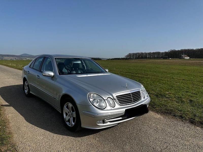 Gebraucht Mercedes E320 Avantgarde 224 PS (164 kW) 2005 Silber Limousine