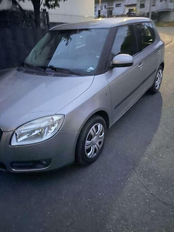 Gebraucht 2009 Skoda Fabia Ambiente Kleinwagen | 1.600 € (Superpreis) - Bild 1/4