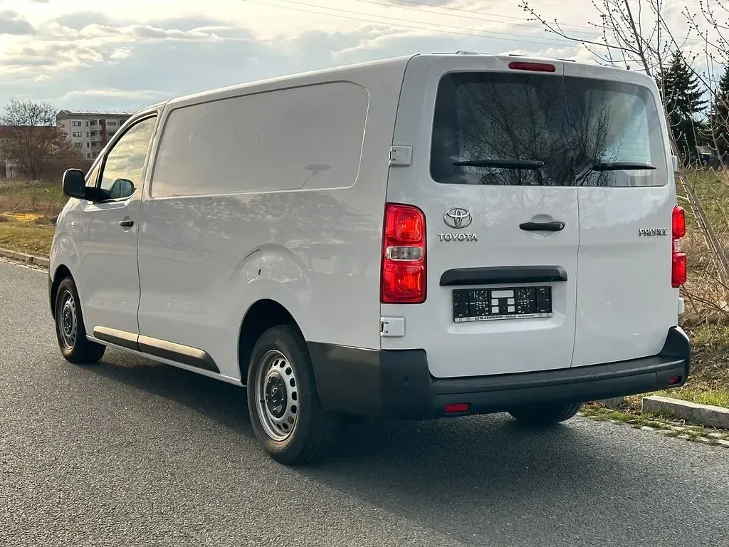 Gebraucht Toyota Proace 144 PS (105 kW) 2024 Ice white Van / Kleinbus