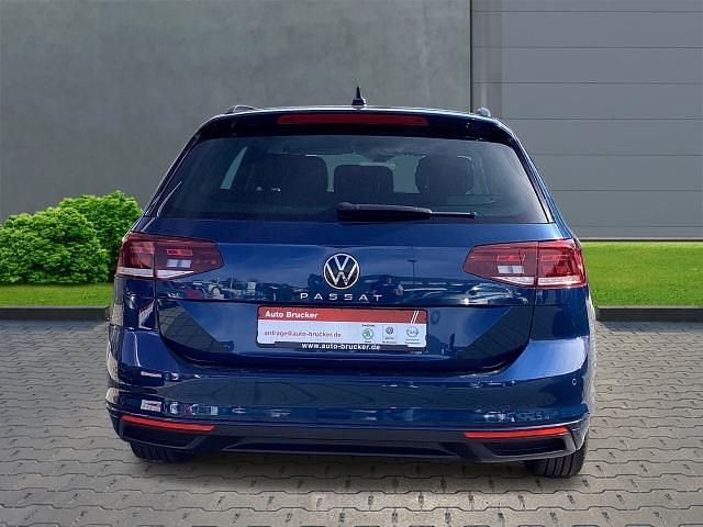 Gebraucht VW Passat Business 150 PS (110 kW) 2022 Blau Kombi
