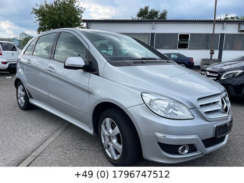 Gebraucht Mercedes B200 136 PS (100 kW) 2009 Silber Van / Kleinbus