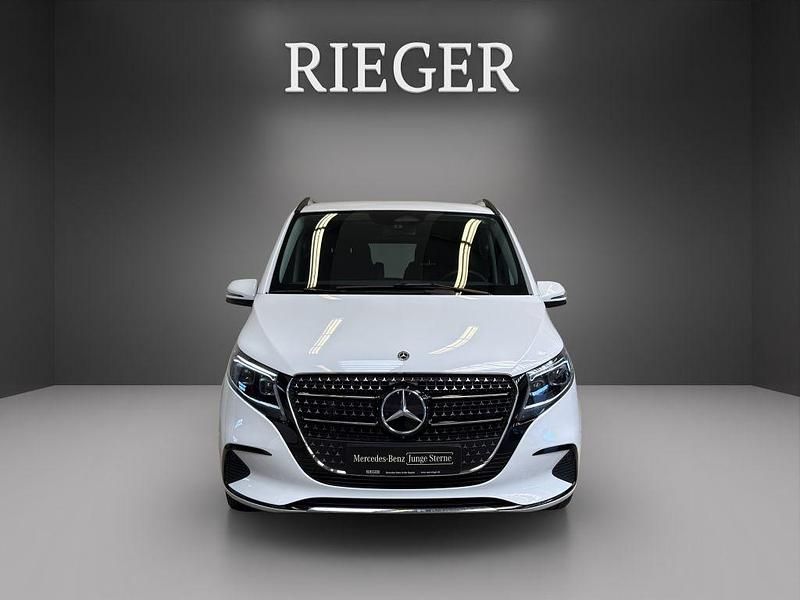 Gebraucht Mercedes V300 Avantgarde 237 PS (174 kW) 2025 Weiß Van / Kleinbus