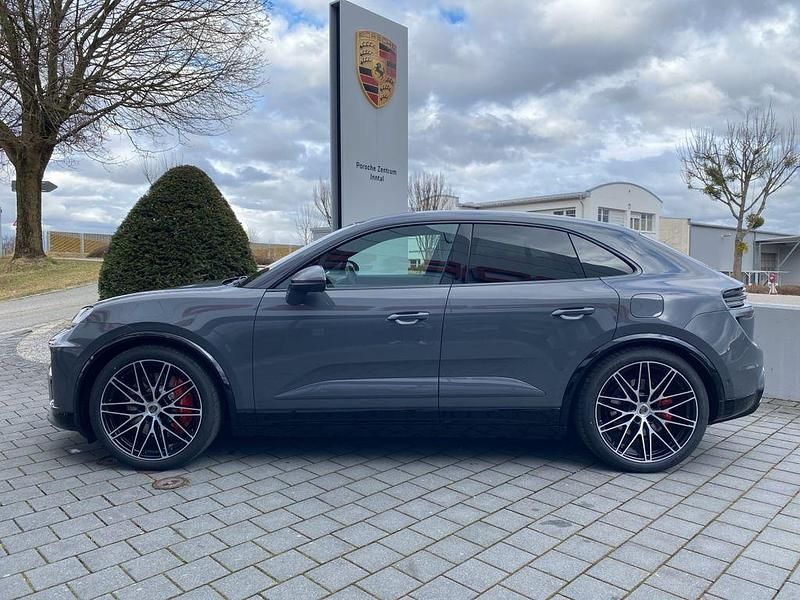Gebraucht Porsche Macan Turbo 469 kW (639 PS) 2025 Grau SUV