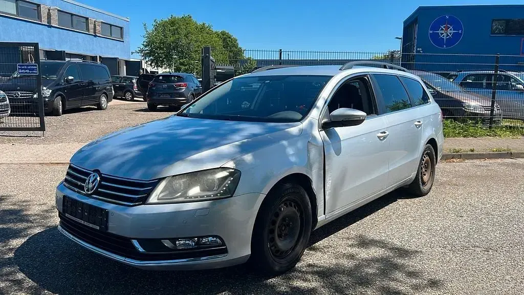 Second-hand VW Passat Comfortline 140 CP (102 kW) 2013 Argintiu Break
