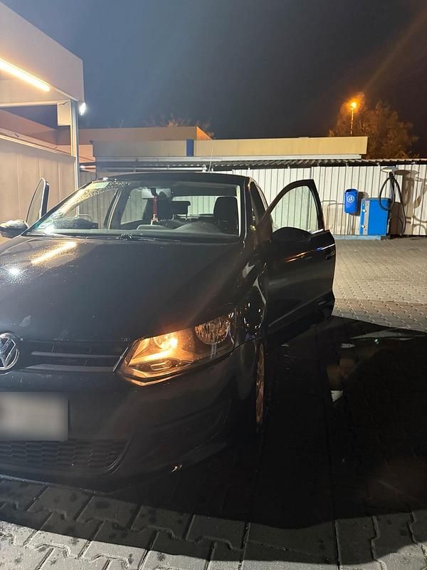 Gebraucht VW Polo 75 PS (55 kW) 2011 Schwarz Kleinwagen