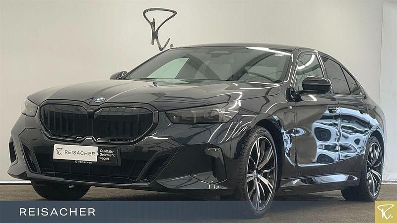 Schwarz Gebraucht 2024 BMW 550e M Sport Limousine | 68.990 € (Guter Preis) - Bild 1/4