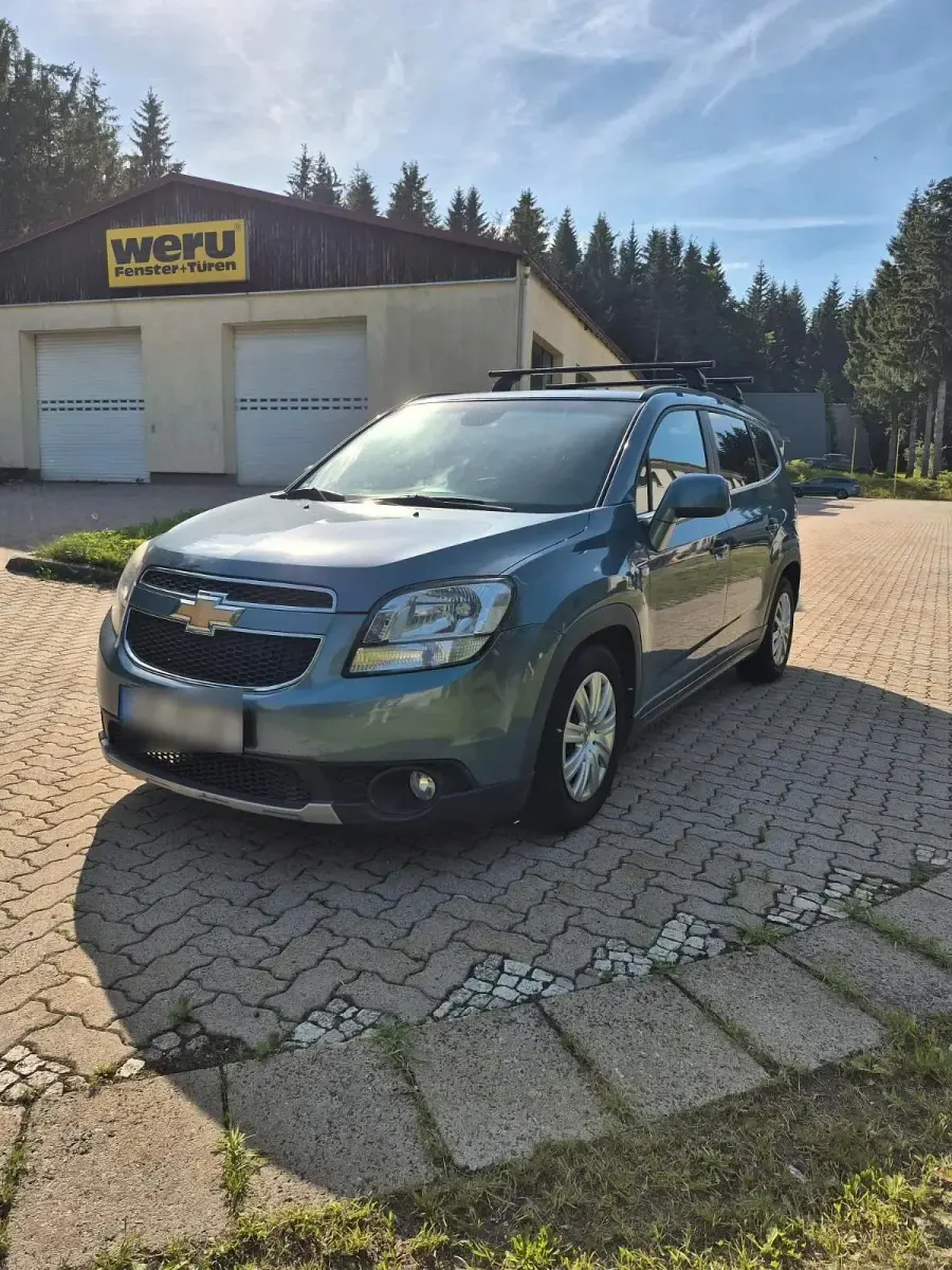 Gebraucht Chevrolet Orlando 138 PS (101 kW) 2012 Blau Van / Kleinbus