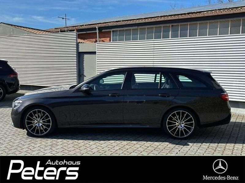 Gebraucht Mercedes E400 AMG 330 PS (242 kW) 2022 Grafitgrau  lack Kombi