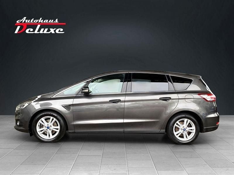 Używany Ford S-MAX Titanium 179 KM (131 kW) 2018 Szary Minivan