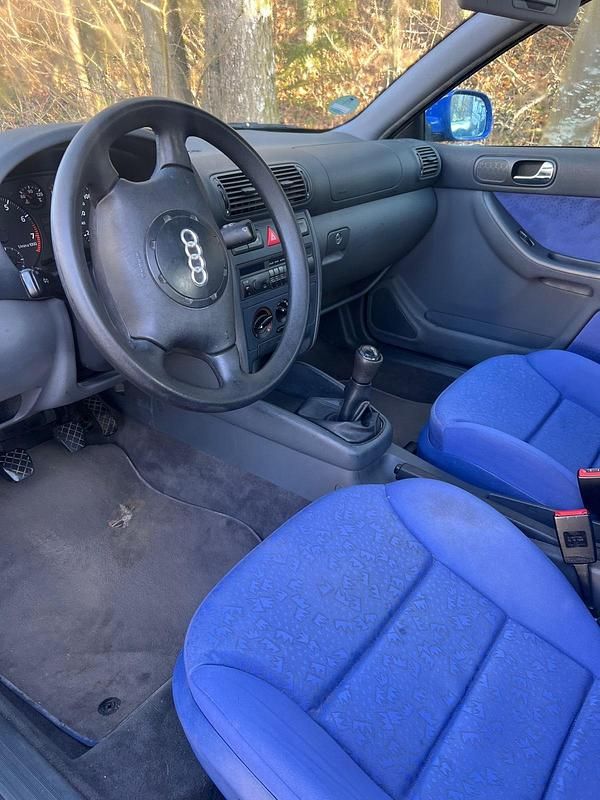 Blau Gebraucht 1997 Audi A3 Coupé | 1.300 € (Guter Preis) - Bild 1/4