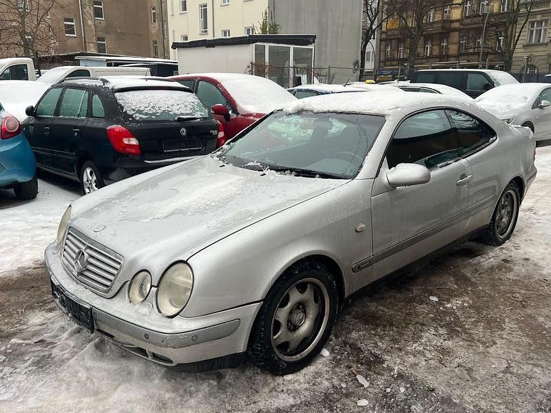 Gebraucht Mercedes CLK230 193 PS (141 kW) 1999 Silber Coupé