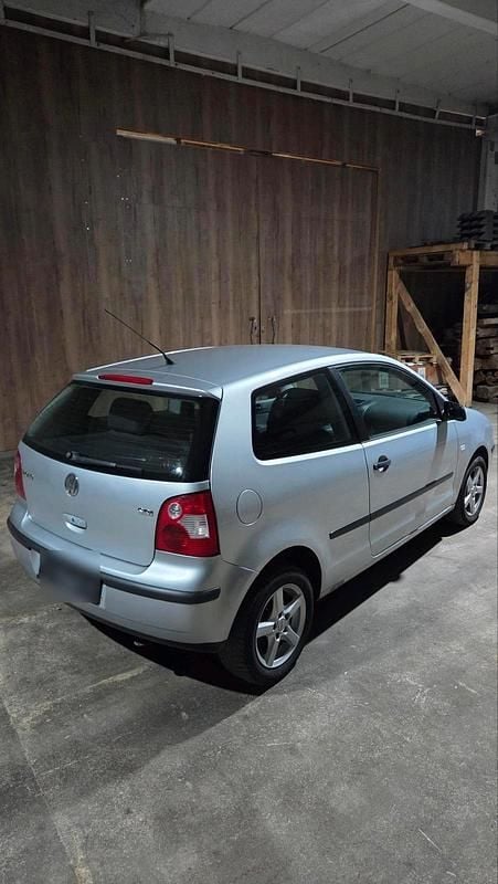 Silber Gebraucht 2003 VW Polo Kleinwagen | 890 € (Guter Preis) - Bild 1/4