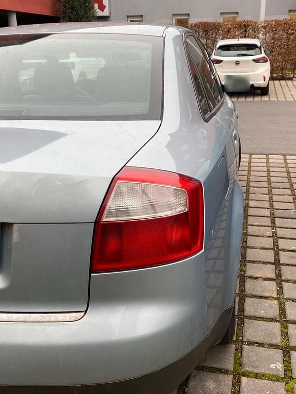 Gebraucht Audi A4 131 PS (96 kW) 2002 Blau Limousine
