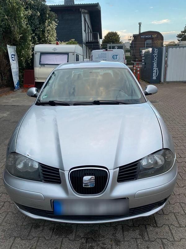 Silber Gebraucht 2005 Seat Ibiza Limousine | 1.200 € (Fairer Preis) - Bild 1/4